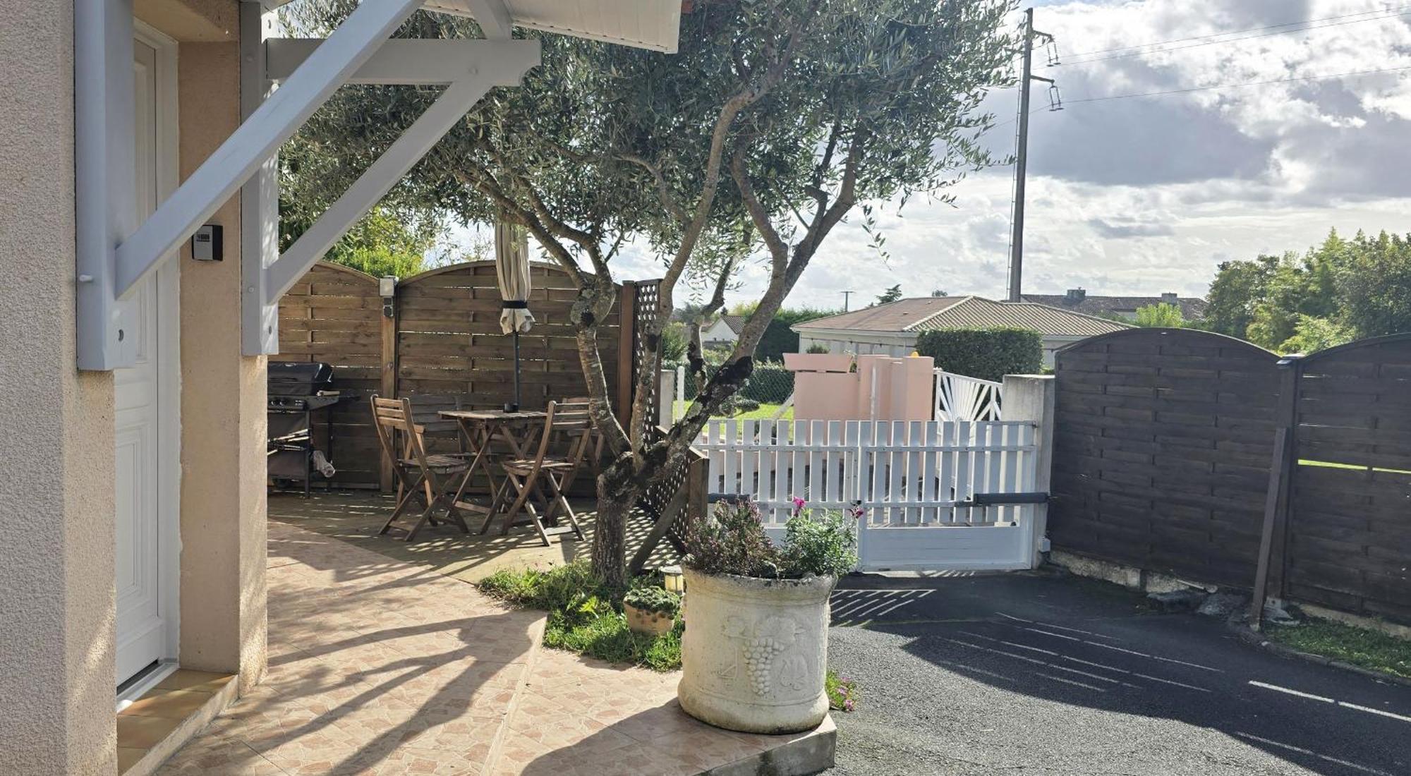 Welcome Logement Avec Terrasse Proche Bordeaux Saint-André-de-Cubzac 外观 照片